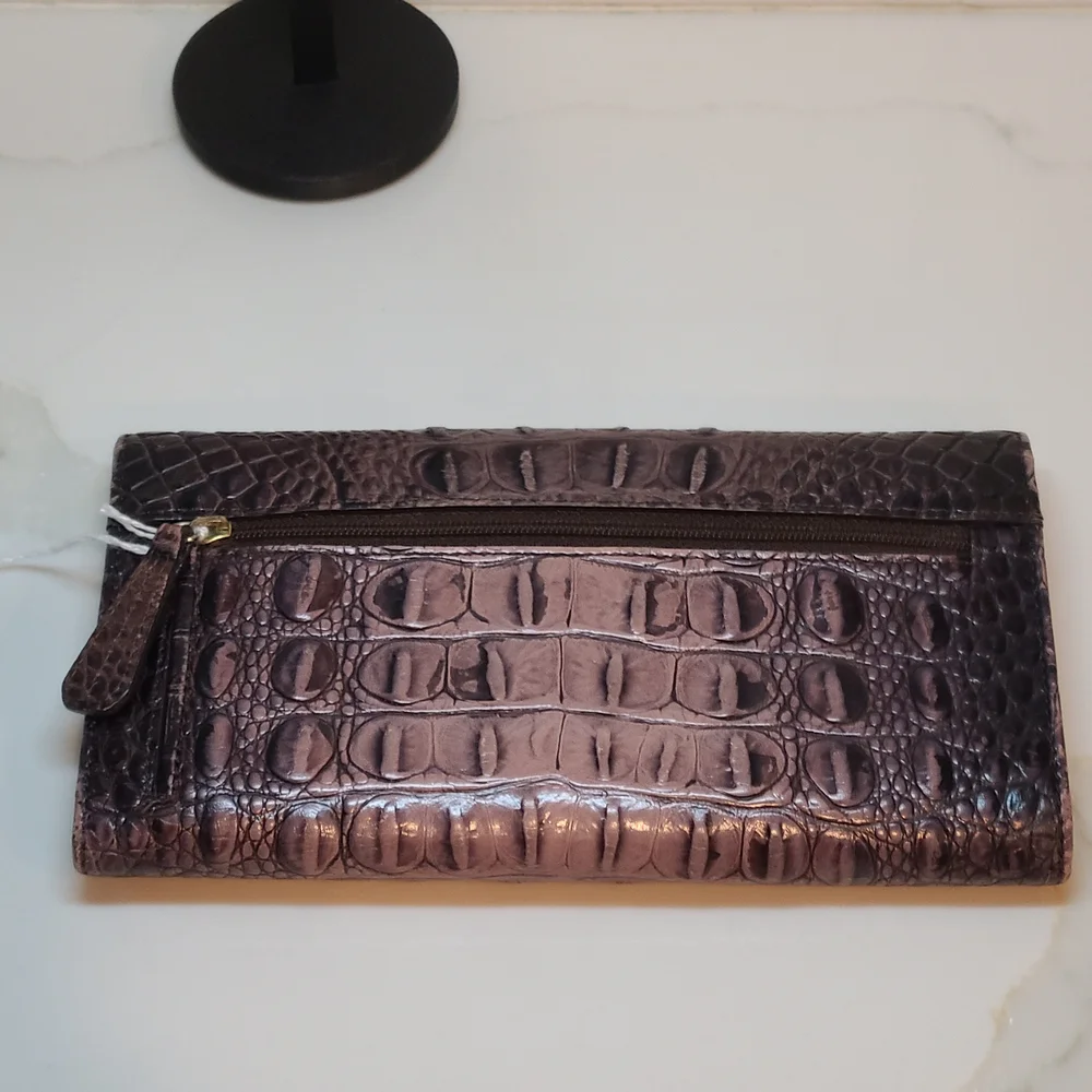 Brahmin elegant crocodile